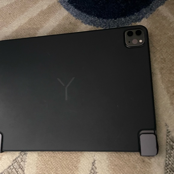 Brydge Wireless IPad Pro Cover with Trackpad - Picture 9 of 10